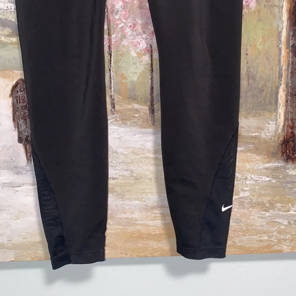 Nike Women Regular Fit Tights in Black w White Logo sz M EUC